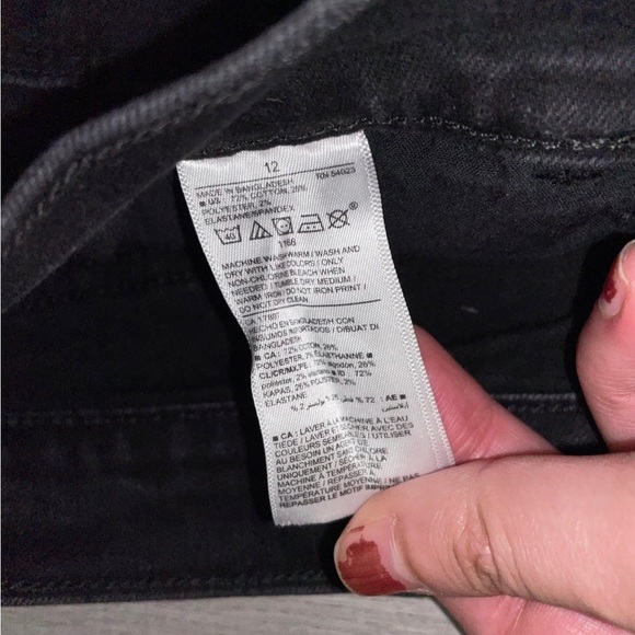 EUC Old Navy Denim Shorts - Picture 4 of 4